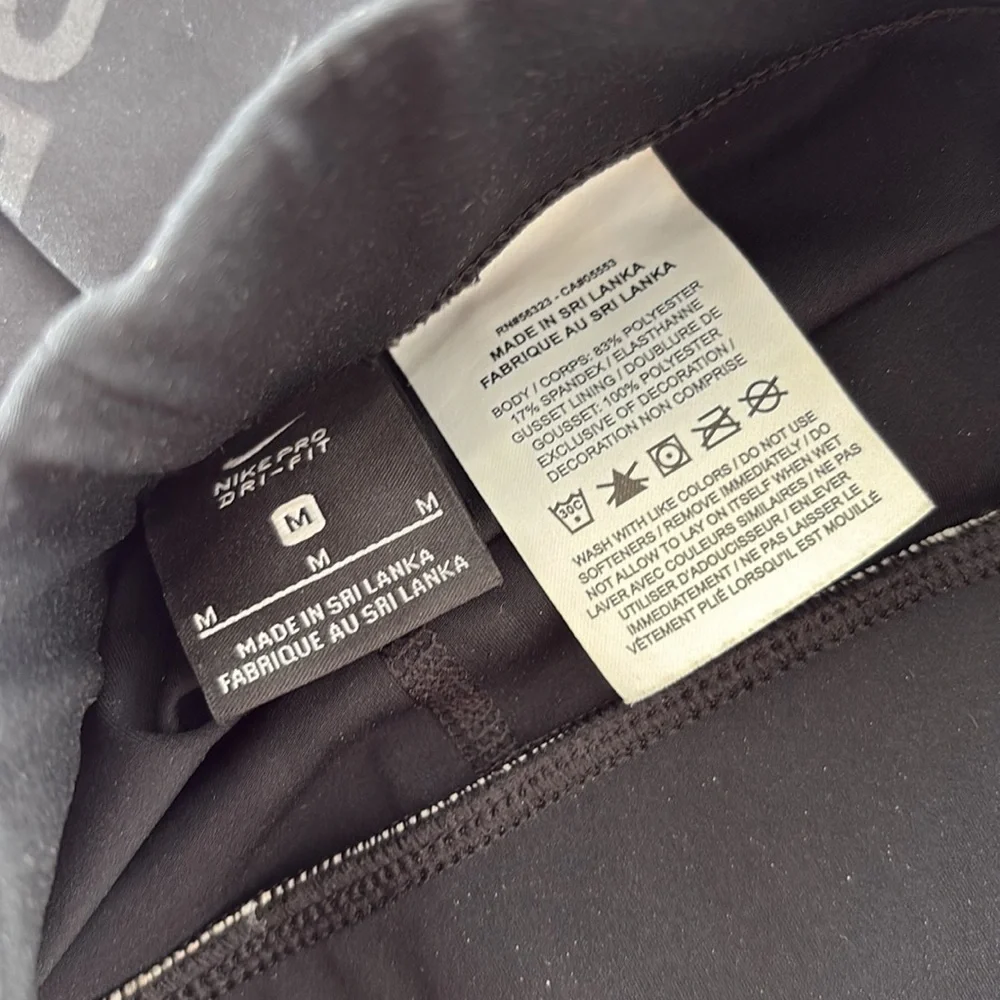 Nike Dry-Fit Logo Leggings - Picture 3 of 3